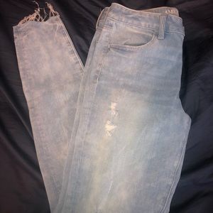 American Eagle Distressed Jeans